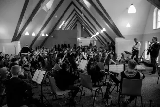 proben mit gitarrenklasse f&uuml;r das gitarrenklassenkonzert auf schloss boitzenburg