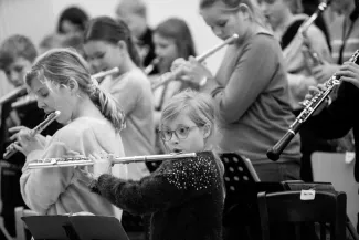 Kinder bei Anspielprobe